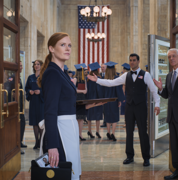 At my son’s law school graduation event, they mistook me for staff… At the law school reception my son attended, they pointed me toward the kitchen: “Catering staff this way.” I could have shown my federal judge ID right then—but when his girlfriend’s father said, “Keep that cleaner away,”…